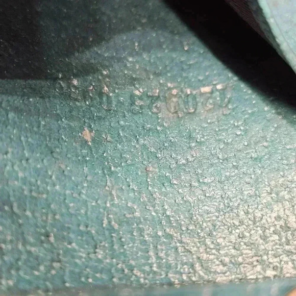 Gucci Canvas Monogram Studded leather  6 Key Holder case - Picture 13 of 15